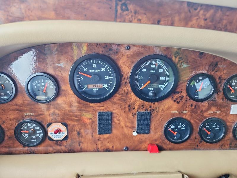 2002 Newell Unknown VIN 1N9458X8021011624 COPART salvage auction — MINOR DENT/SCRATCHES, IL - SALVAGE CERTIFICATE, sold $61,500 on 2026-07-21 (photo 8)