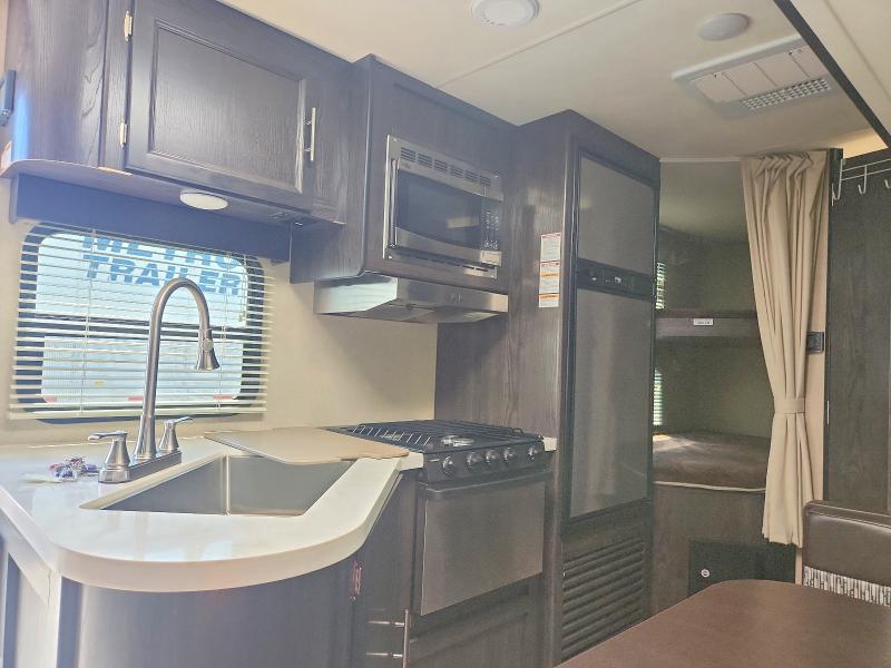2018 Kyrv Trailers VIN 4YDT24021JJ971520 COPART salvage auction — MINOR DENT/SCRATCHES, CO - DIS/DLR/EXP ONLY CLEAN TITLE, sold $8,100 on 2026-07-07 (photo 5)