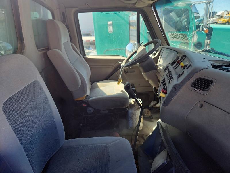 2004 Sterling truck All other VIN 2FWBCGDC24AM32290 COPART salvage auction — ROLLOVER, ID - SALVAGE CERTIFICATE OF TITLE, sold $2,350 on 2026-07-16 (photo 5)