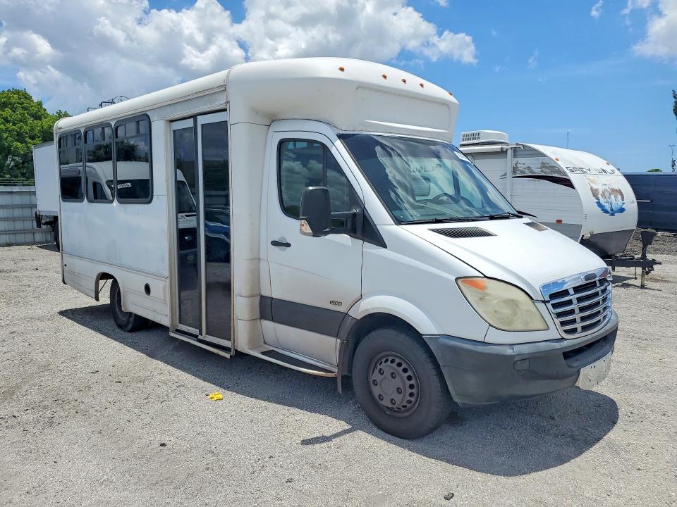 2013 Freightliner Sprinter VIN WDPPF4CC8D9536814 COPART salvage auction — MECHANICAL, FL - CERTIFICATE OF TITLE, sold $1,850 on 2026-07-08 (photo 4)