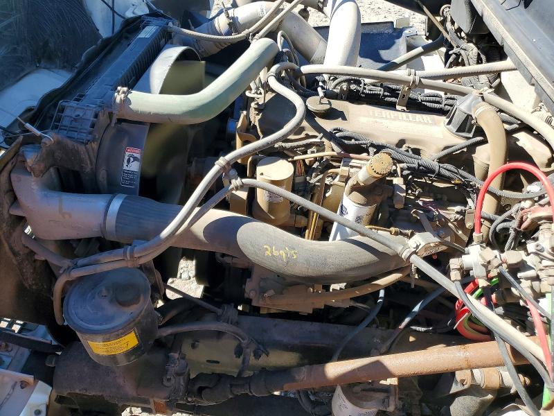 2000 Freightliner All models VIN 1FV6HJBA9YHA90381 COPART salvage auction — MINOR DENT/SCRATCHES, MN - CERTIFICATE OF TITLE, sold $4,250 on 2026-07-30 (photo 7)