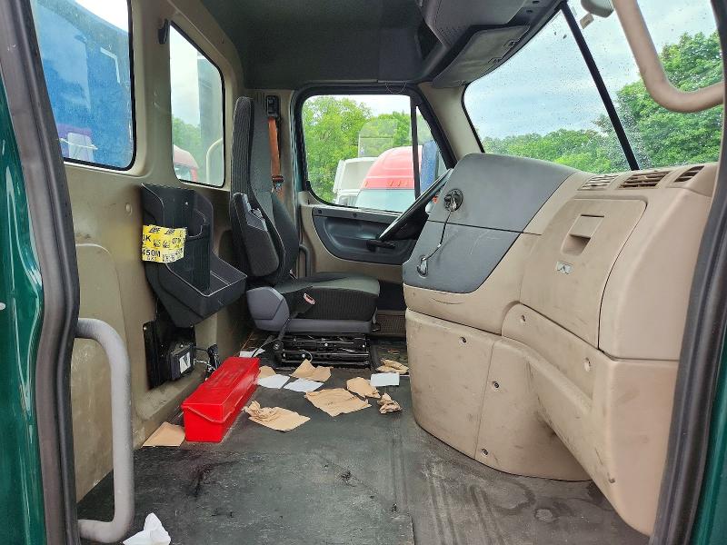 2018 Freightliner All other VIN 3AKBGADV9JSJL4423 COPART salvage auction — MECHANICAL, OK - CERTIFICATE OF TITLE, sold $1,100 on 2026-07-21 (photo 5)