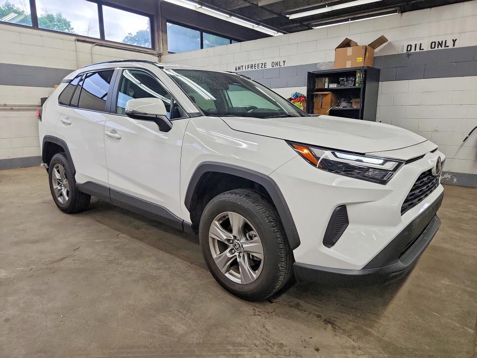 2024 Toyota Rav4 VIN 2T3P1RFV5RC426912 COPART salvage auction — HAIL, Fl - Certificate Of Title (P), sold $19,700 on 2026-07-30 (photo 4)