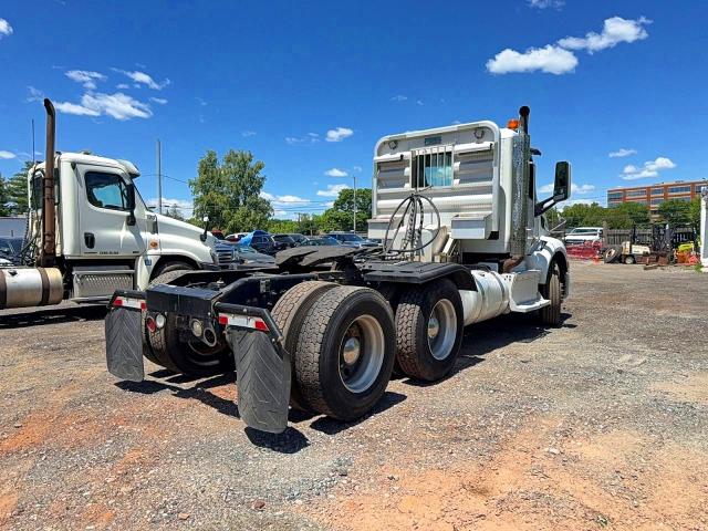 2014 Peterbilt All other VIN 1XPBDP9X3ED250479 COPART salvage auction — NORMAL WEAR, CT, sold $7,900 on 2026-07-14 (photo 4)
