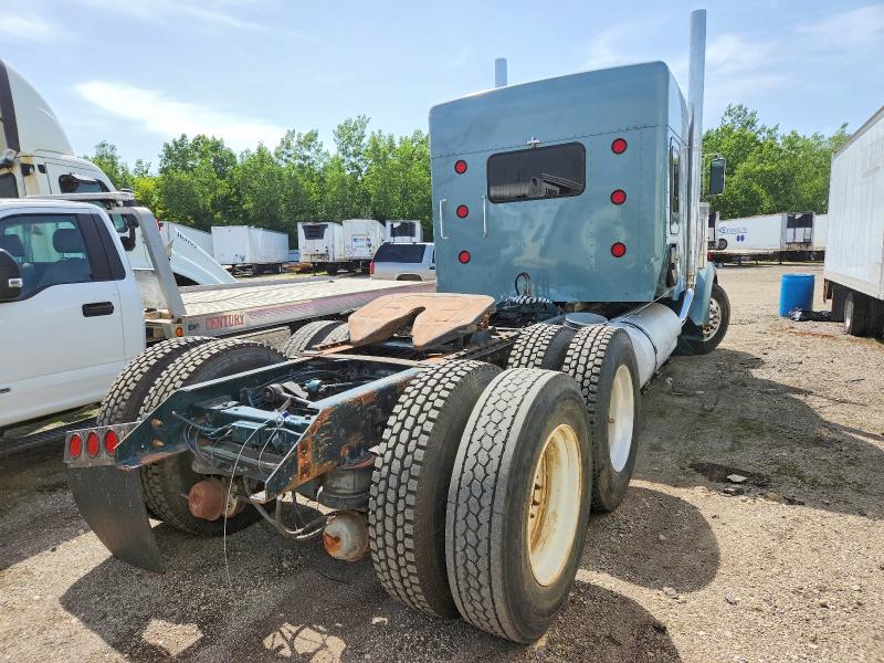 2000 Kenworth All other VIN 1XKWDB9XXYJ851694 COPART salvage auction — NORMAL WEAR, CO - DEALER ONLY SALVAGE TITLE, sold $11,200 on 2026-07-09 (photo 4)