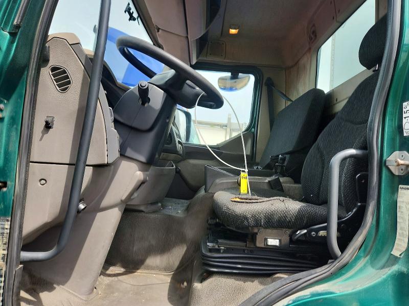 2016 Peterbilt All other VIN 3BPPHM8X0GF591202 COPART salvage auction — MINOR DENT/SCRATCHES, CT, sold $7,000 on 2026-07-07 (photo 5)