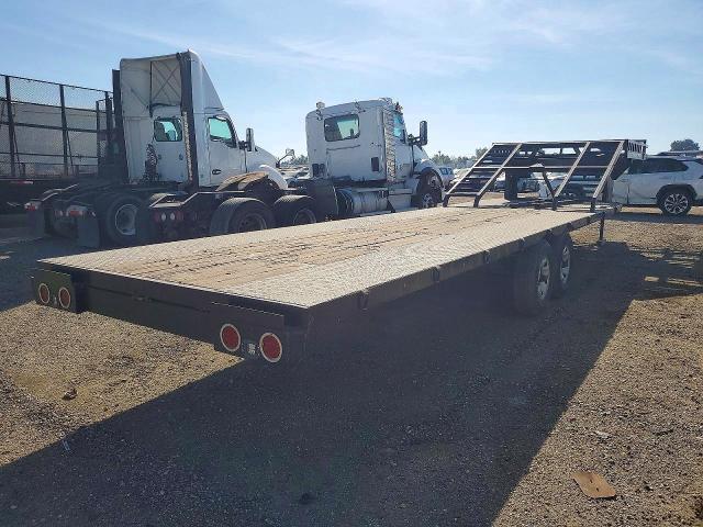 2009 Urwi Trailer VIN 4YDF2932192501807 COPART salvage auction — MINOR DENT/SCRATCHES, CA - DLR/DIS/EXP ONLY SALVAGE TITLE, sold $325 on 2026-07-31 (photo 4)