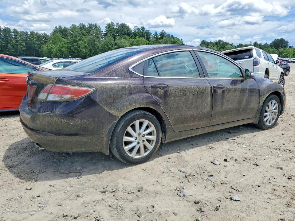 2011 Mazd 6 VIN 1YVHZ8CH8B5M25832 COPART salvage auction — MINOR DENT/SCRATCHES, MA - CERTIFICATE OF TITLE, sold $650 on 2026-07-02 (photo 3)