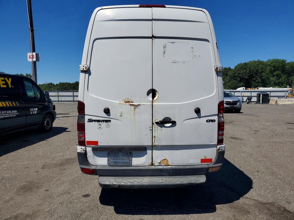 2007 Freightliner Sprinter VIN WDYPE845X75165740 COPART salvage auction — FRONT END, CT, sold $125 on 2026-08-04 (photo 6)