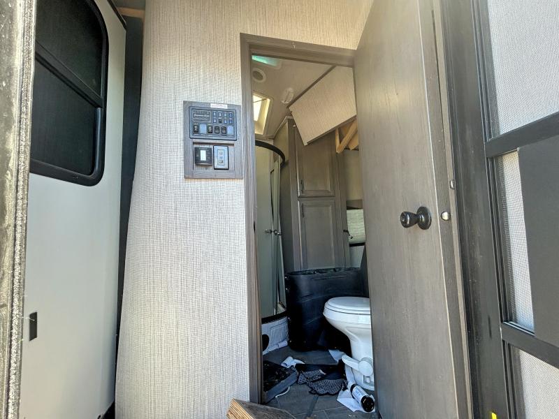 2020 Cruiser Stryker VIN 5RXGB3820L1438111 COPART salvage auction — ROOF, BS, sold $325 on 2026-07-23 (photo 5)