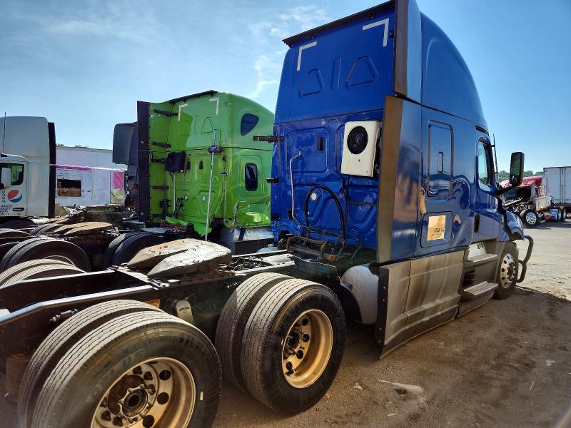 2020 Freightliner All other VIN 3AKJHHDV3LSKY5021 COPART salvage auction — ALL OVER, TN - SALVAGE CERTIFICATE, sold $9,400 on 2026-07-09 (photo 4)