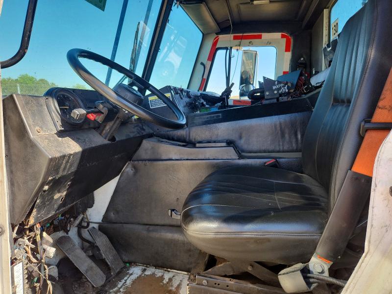 2014 Mack All other VIN 1M2AU02C4EM008338 COPART salvage auction — MINOR DENT/SCRATCHES, FL - CERTIFICATE OF DESTRUCTION, sold $2,100 on 2026-07-09 (photo 5)
