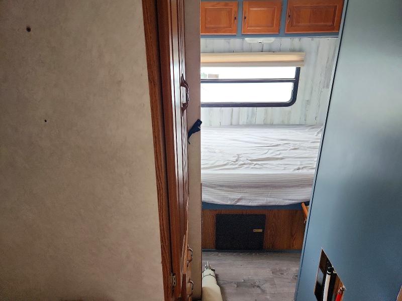 1999 Othe Trailer VIN 4X4TWDB211R131141 COPART salvage auction — ROOF, PA - CERTIFICATE OF SALVAGE, sold $40 on 2026-07-30 (photo 6)