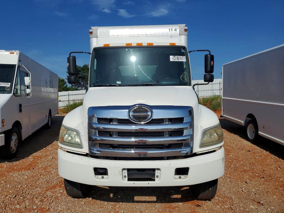 2011 Hino All other VIN 5PVNE8JP9B4S50219 COPART salvage auction — MINOR DENT/SCRATCHES, CT, sold $3,750 on 2026-07-14 (photo 5)