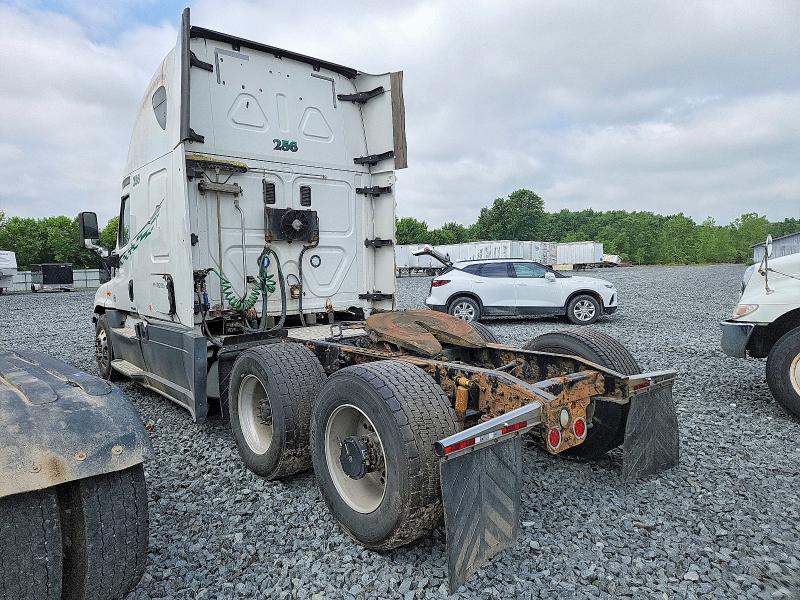 2016 Freightliner All other VIN 3AKGGLDR6GSGY3061 COPART salvage auction — MINOR DENT/SCRATCHES, MI - CERTIFICATE OF TITLE, sold $6,900 on 2026-08-11 (photo 3)