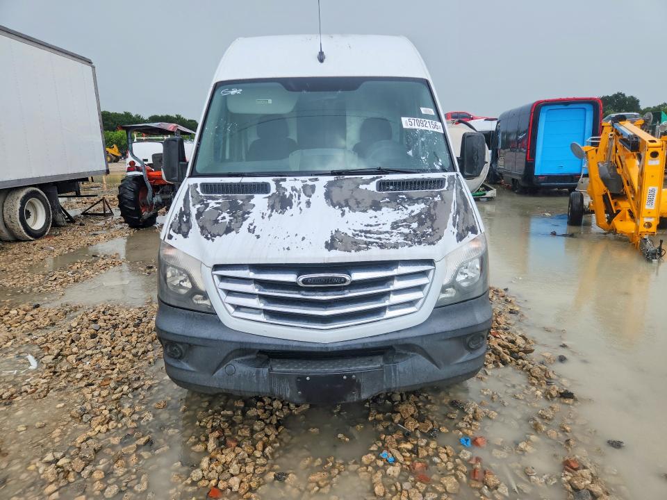 2015 Frht Sprinter VIN WDYPE8DC4FP101310 COPART salvage auction — NORMAL WEAR, CT, sold $650 on 2026-07-07 (photo 5)