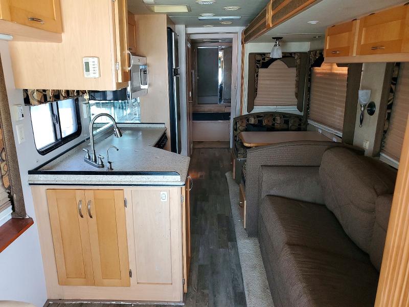 2006 Freightliner All other VIN 4UZAB2DC66CW24659 COPART salvage auction — SIDE, TX - CERTIFICATE OF TITLE, sold $2,100 on 2026-07-28 (photo 6)