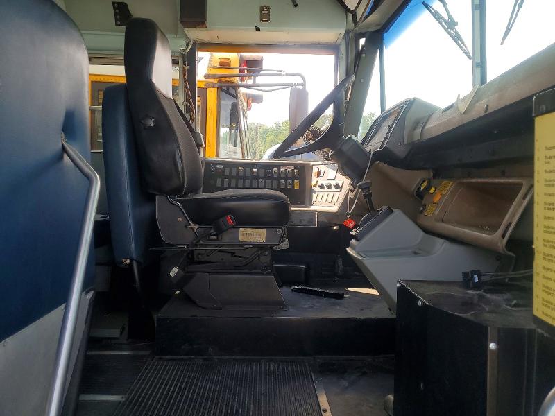 2006 Freightliner All other VIN 4UZAAWCS86CV56237 COPART salvage auction — STRIPPED, CT, sold $100 on 2026-07-09 (photo 5)