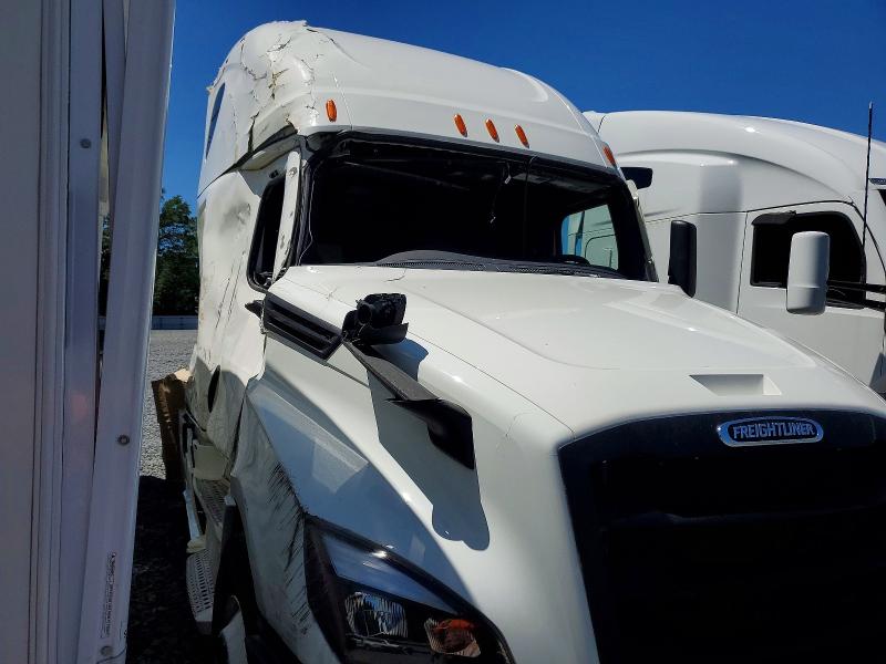 2022 Freightliner All other VIN 3AKJHHDR8NSNT9120 COPART salvage auction — ROLLOVER, ST, sold $125 on 2026-07-23 (photo 9)
