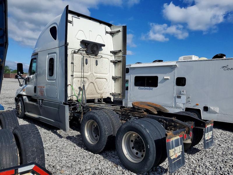 2019 Freightliner All other VIN 3AKJGLDR8KDKG6407 COPART salvage auction — NORMAL WEAR, NY - CERTIFICATE OF TITLE, sold $18,750 on 2026-07-14 (photo 3)