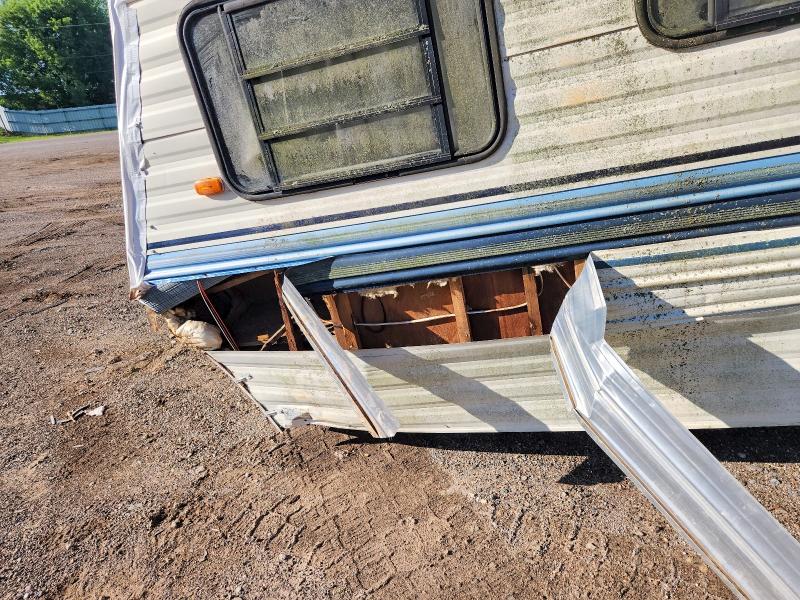 1990 Dutchmen Unknown VIN 47CT20M26L1004294 COPART salvage auction — SIDE, CT, sold $25 on 2026-07-28 (photo 9)