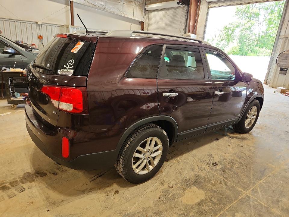 2015 Kia Sorento VIN 5XYKTDA79FG605544 COPART salvage auction — MECHANICAL, WI - CERTIFICATE OF TITLE, sold $750 on 2026-07-29 (photo 3)