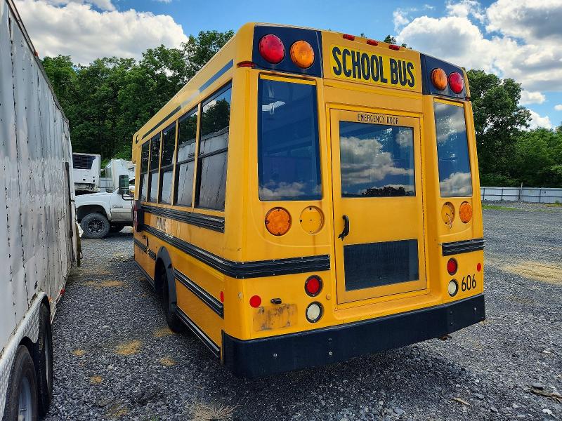 2010 Thomas Minotour g VIN 1GB6G3AG2A1131983 COPART salvage auction — NORMAL WEAR, CT, sold $1,450 on 2026-07-07 (photo 3)