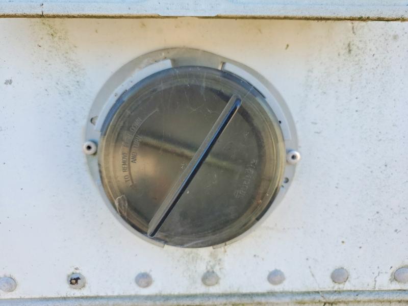 1998 Great dane trailer Dry van VIN 1GRAA0620WB106901 COPART salvage auction — NORMAL WEAR, CT, sold $10 on 2026-07-28 (photo 8)