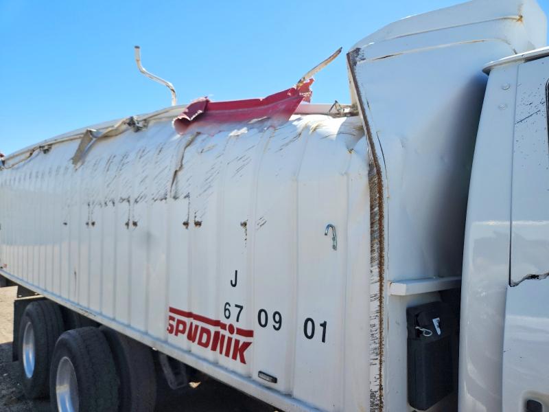 2004 Sterling truck All other VIN 2FWBCGDC24AM32290 COPART salvage auction — ROLLOVER, ID - SALVAGE CERTIFICATE OF TITLE, sold $2,350 on 2026-07-16 (photo 6)