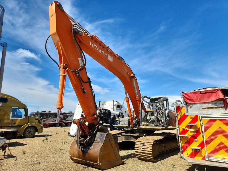 2012 Hitachi All models VIN 1FFDDB70ACE830107 COPART salvage auction — ROLLOVER, BS, sold $15,300 on 2026-07-16 (photo 2)