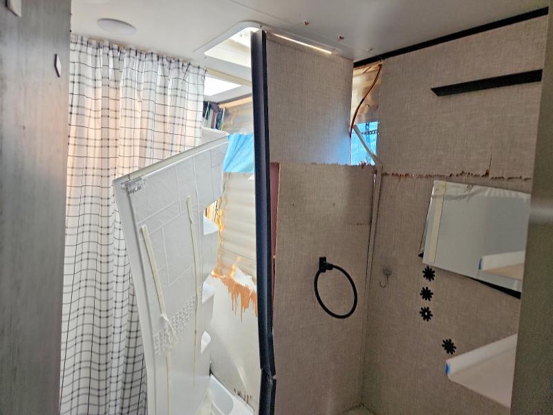 2024 Jayco All models VIN 1UJBC0BN5R7ZV0111 COPART salvage auction — ALL OVER, NM - CERT OF TITLE-SALVAGE (P), sold $1,700 on 2026-07-30 (photo 9)