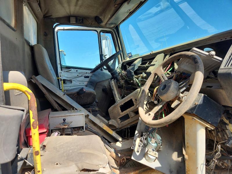 2004 Freightliner All models VIN 1FVABTCS94HM51677 COPART salvage auction — STRIPPED, FL - CERTIFICATE OF DESTRUCTION (P), sold $225 on 2026-07-09 (photo 5)