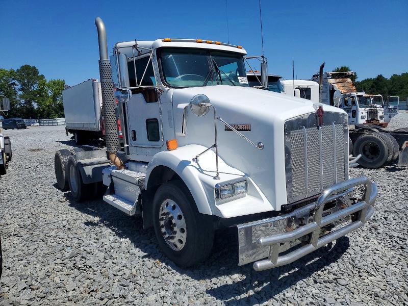 2019 Kenworth All other VIN 1XKDDP9X1KJ299451 COPART salvage auction — MINOR DENT/SCRATCHES, NC - CERTIFICATE OF TITLE (P), sold $11,300 on 2026-07-21 (photo 1)