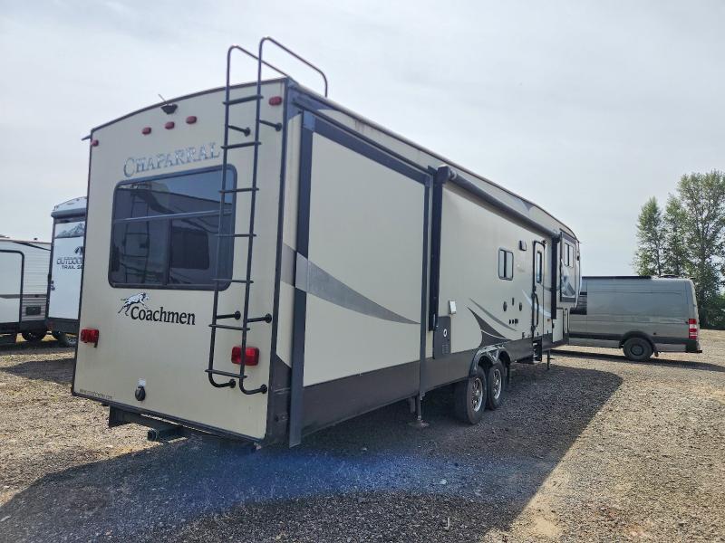 2017 Foresriver Chaparral VIN 5ZT3CH2B7HA316128 COPART salvage auction — MINOR DENT/SCRATCHES, OR - SALVAGE TITLE CERTIFICATE, sold $6,000 on 2026-07-09 (photo 4)