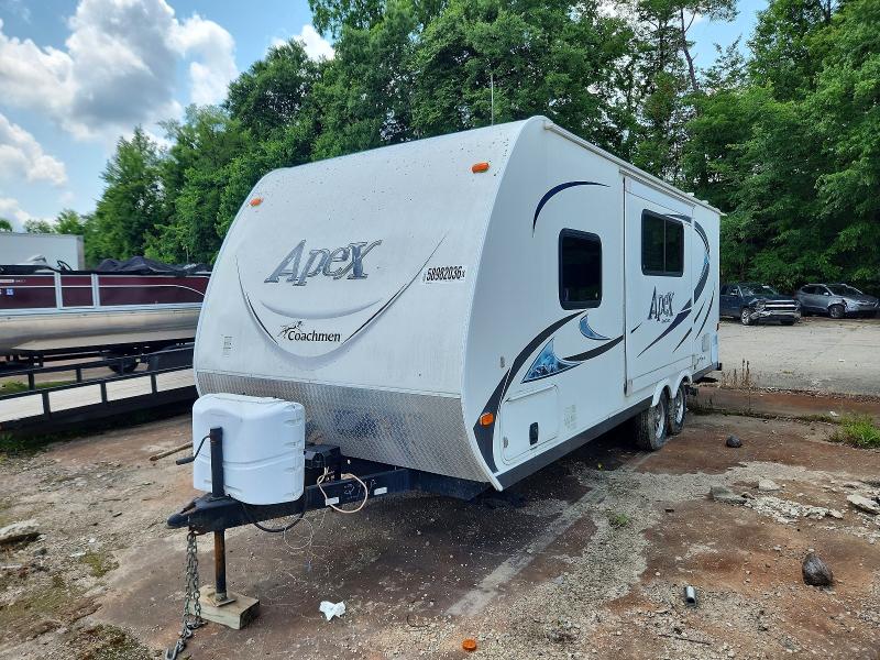 2013 Coachman Recreation VIN 5ZT2CXKB0DA002918 COPART salvage auction — MINOR DENT/SCRATCHES, CT, sold $3,800 on 2026-07-07 (photo 2)