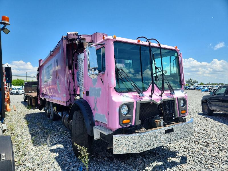 2010 Mack All other VIN 1M2AV02C1AM005601 — COPART salvage auction photo