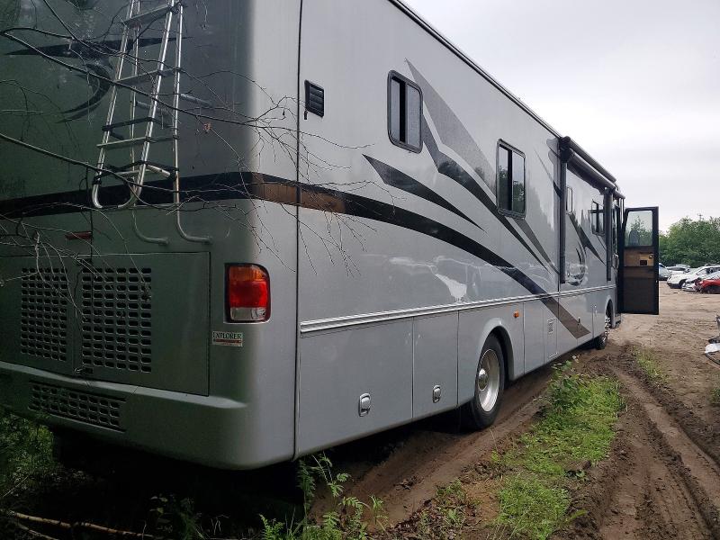 2005 Roadmaster rail All models VIN 1RF42464652034090 COPART salvage auction — ROOF, ON - PERMIT SALVAGE, sold $2,750 on 2026-07-28 (photo 4)
