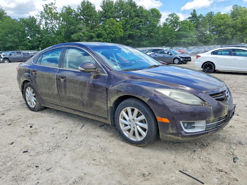 2011 Mazd 6 VIN 1YVHZ8CH8B5M25832 COPART salvage auction — MINOR DENT/SCRATCHES, MA - CERTIFICATE OF TITLE, sold $650 on 2026-07-02 (photo 4)