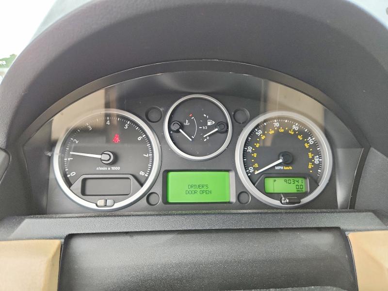 2003 Land Lr3 VIN SALAE25498A446630 COPART salvage auction — MINOR DENT/SCRATCHES, CT, sold $375 on 2026-07-13 (photo 9)
