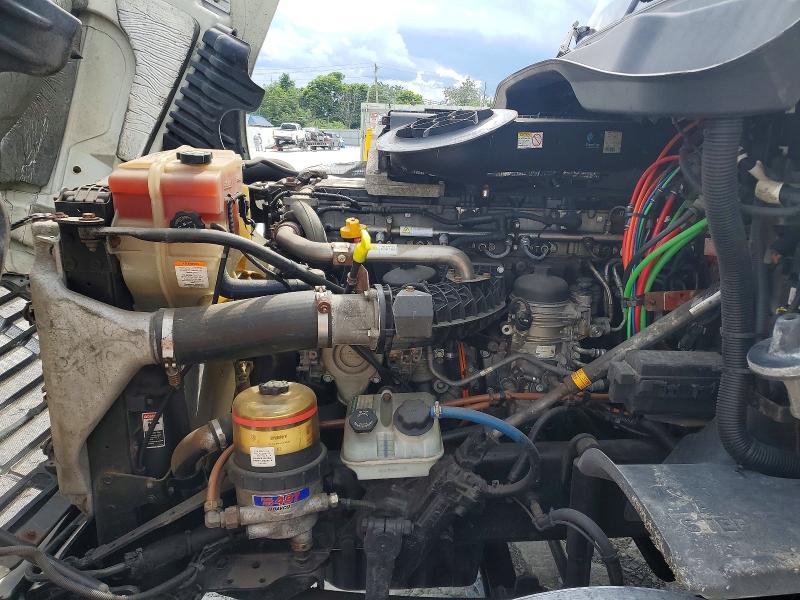 2018 Freightliner All other VIN 3AKJGEDVXJSJK4664 COPART salvage auction — MINOR DENT/SCRATCHES, OH - CERTIFICATE OF TITLE, sold $4,100 on 2026-07-21 (photo 7)