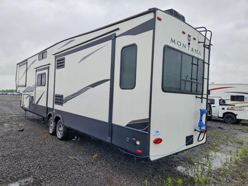 2021 Keystone Montana VIN 4YDF38420MA743928 COPART salvage auction — MINOR DENT/SCRATCHES, ON - PERMIT NO BRAND - UNFIT (P), sold $27,250 on 2026-07-07 (photo 3)