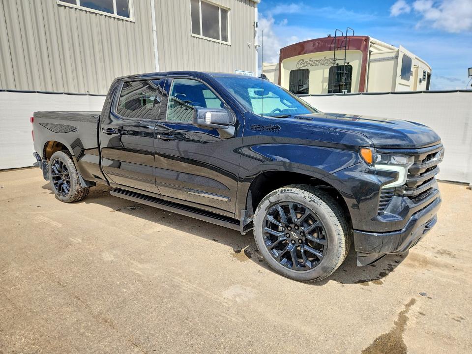 2025 Chevrolet Silverado VIN 1GCUKJE81SZ194682 COPART salvage auction — MINOR DENT/SCRATCHES, Ab - Oop - Active, sold $62,000 on 2026-07-03 (photo 4)