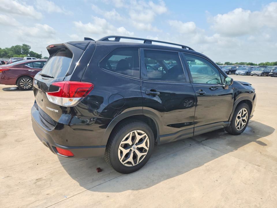 2024 Subaru Forester VIN JF2SKADC9RH486076 COPART salvage auction — SIDE, TX - CERTIFICATE OF TITLE, sold $6,400 on 2026-07-28 (photo 3)