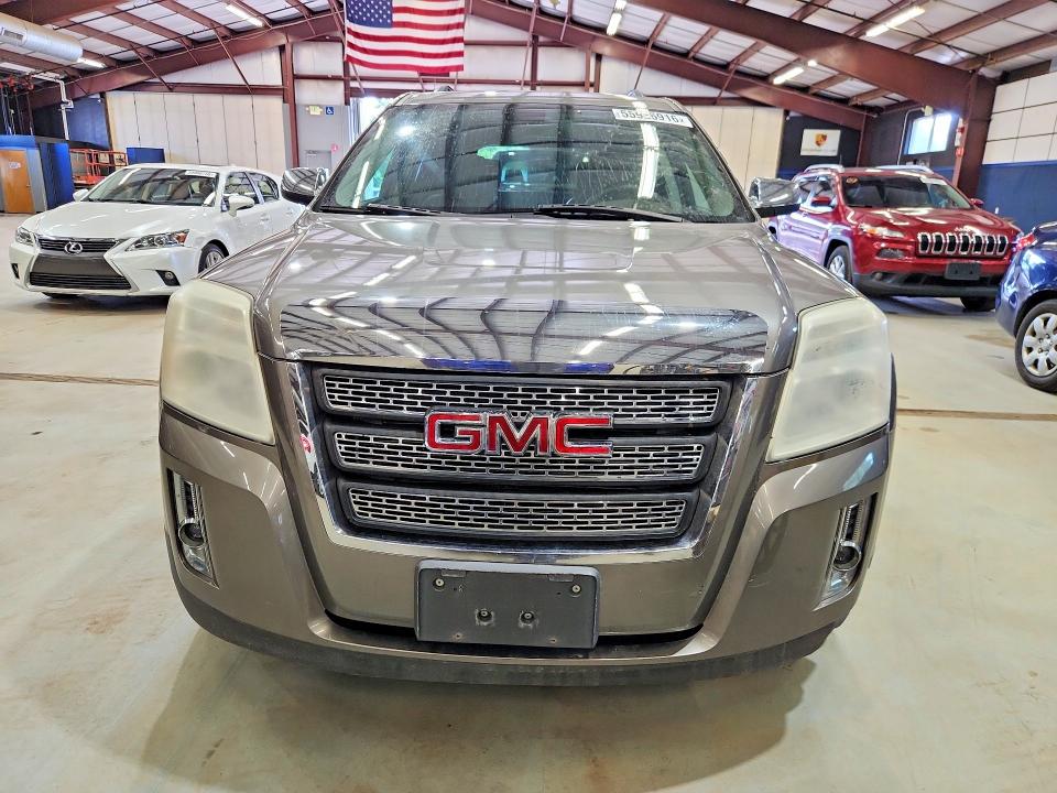 2010 Gmc Terrain VIN 2CTFLJEY0A6252933 COPART salvage auction — MINOR DENT/SCRATCHES, CT, sold $1,600 on 2026-09-23 (photo 5)