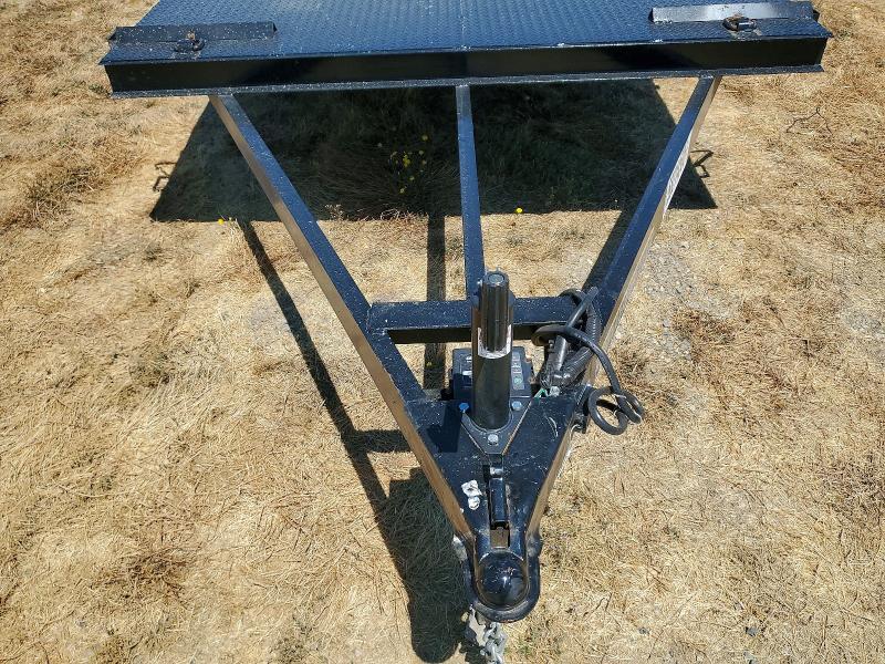 2025 Carry on All models VIN 4YMBU1827SR001571 COPART salvage auction — MINOR DENT/SCRATCHES, TN - CERTIFICATE OF TITLE (P), sold $2,200 on 2026-07-08 (photo 7)
