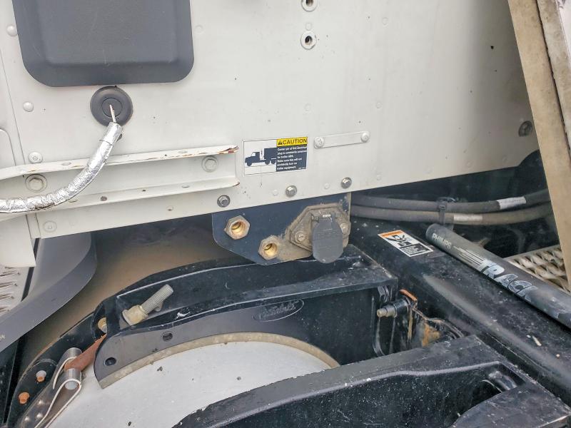 2018 Peterbilt All other VIN 1XPBA48XXJD478322 COPART salvage auction — NORMAL WEAR, IN - CERTIFICATE OF TITLE, sold $5,000 on 2026-07-29 (photo 9)