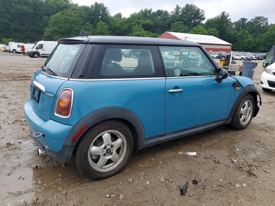 2009 Min Cooper VIN WMWMF33539TU69522 COPART salvage auction — WATER/FLOOD, CT, sold $100 on 2026-07-16 (photo 3)