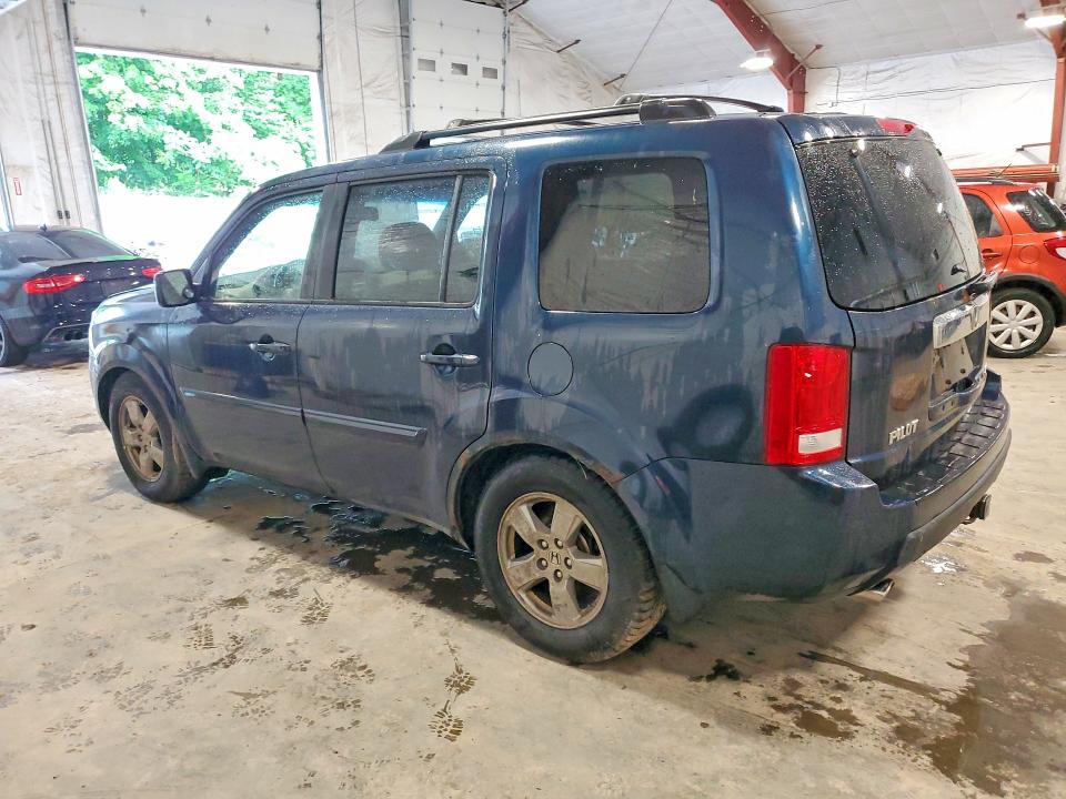 2011 Honda Pilot VIN 5FNYF4H58BB019795 COPART salvage auction — MINOR DENT/SCRATCHES, Vt - Certificate Of Title, sold $2,200 on 2026-07-02 (photo 2)