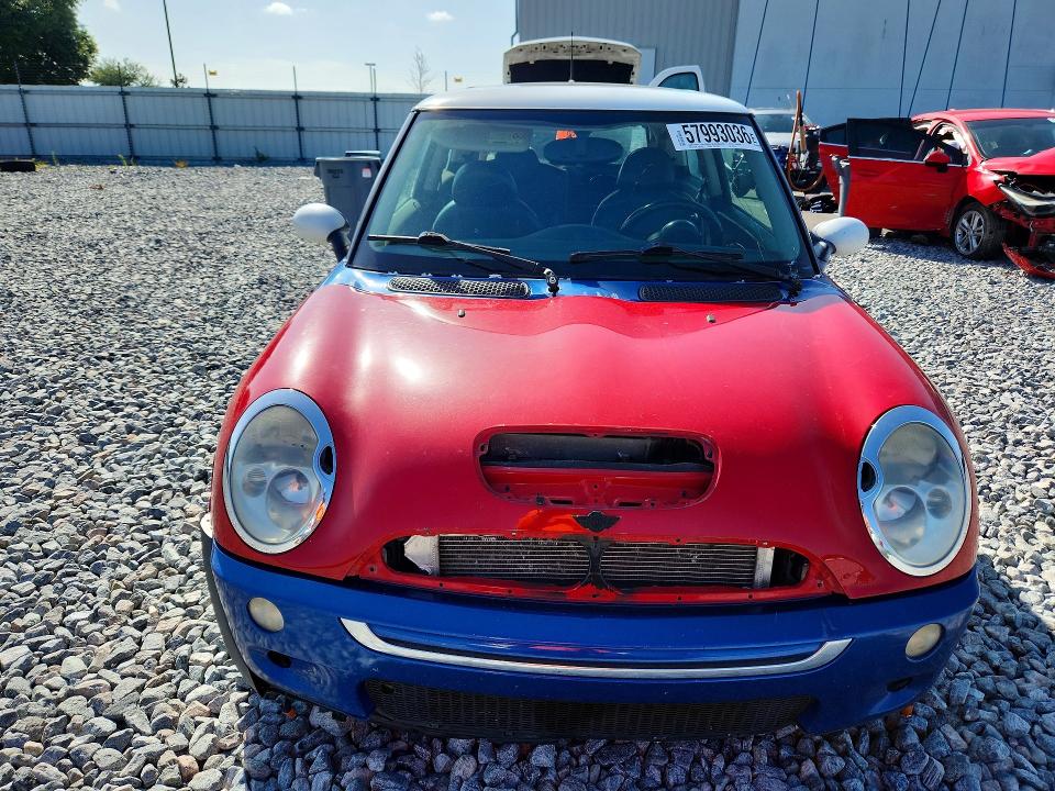 2005 Mini Cooper VIN WMWRE33445TD94259 COPART salvage auction — SIDE, Fl - Cert Of Title Slvg Rebuildable, sold $425 on 2026-08-03 (photo 5)