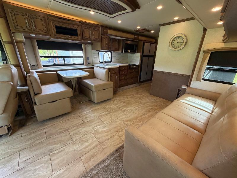 2023 Freightliner All other VIN 4UZACHFCXPCUD9444 COPART salvage auction — SIDE, OR - SALVAGE TITLE (P), sold $23,600 on 2026-07-28 (photo 6)
